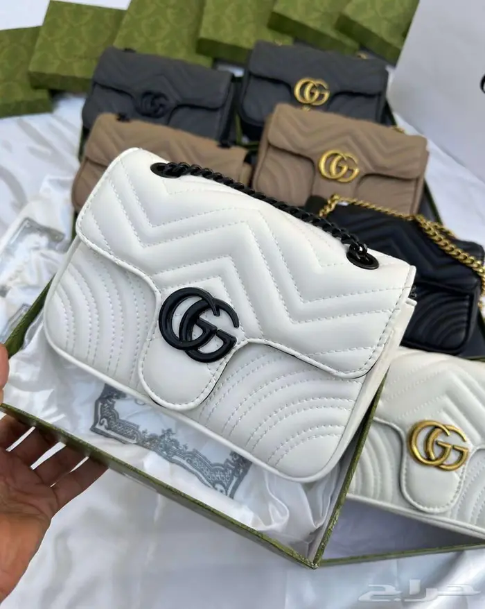 ضبطناك طقم قوتشي فلات جوتشي شنط شوز غوتشي شنطة حذاء GUCCI 11