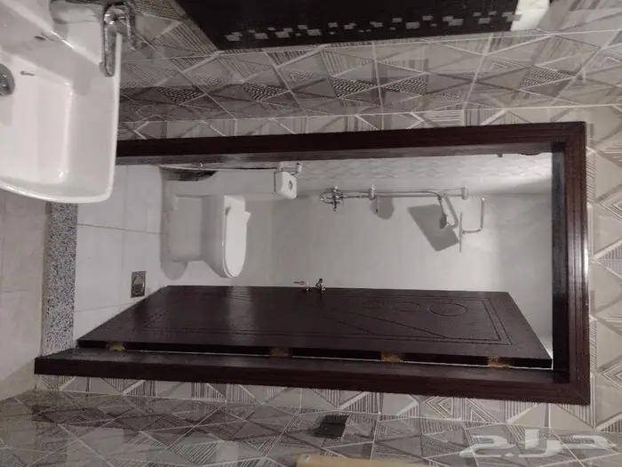 شقة للأيجار حي الريان 3 غرف 3 دورات مياة صالة ومطبخ جديدة 0