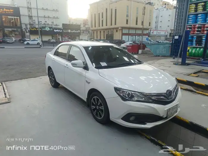 بي واي دي F3 2022 4