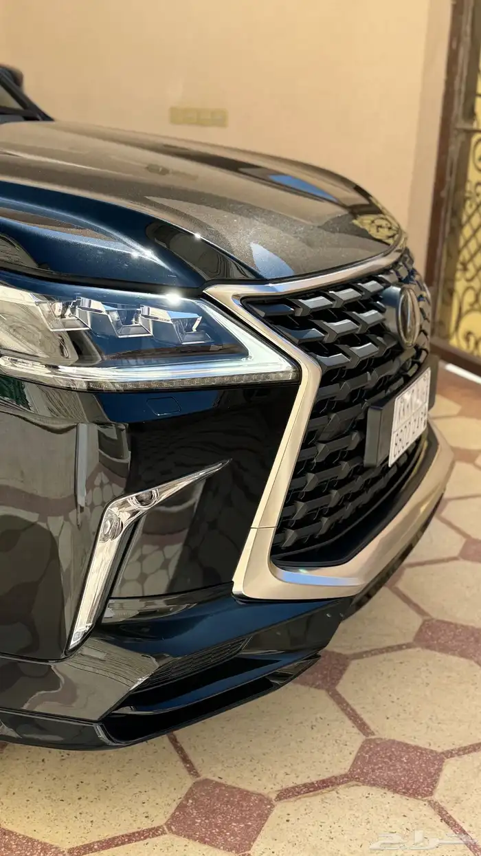 مباع لكزس LX 2021 فل كامل بحالة الوكالة 4