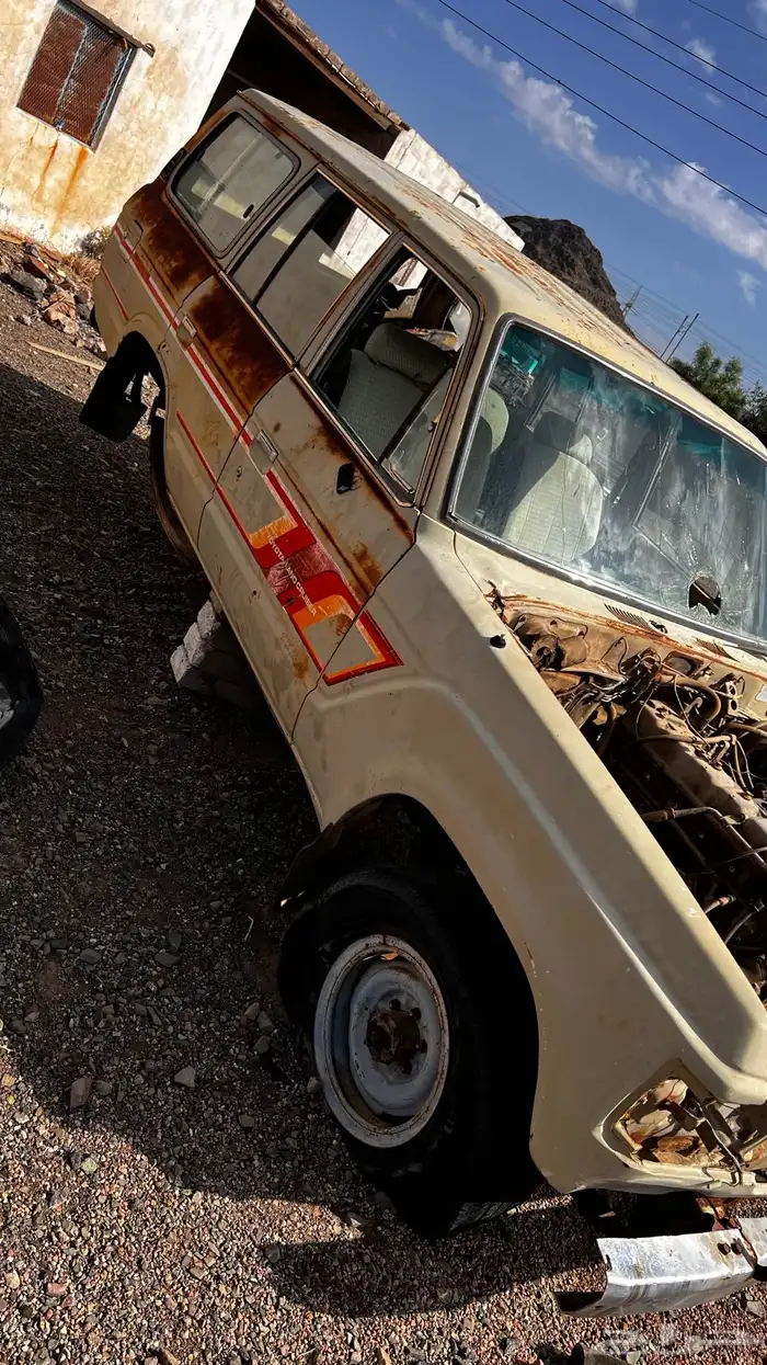 جيب صالون 82 4