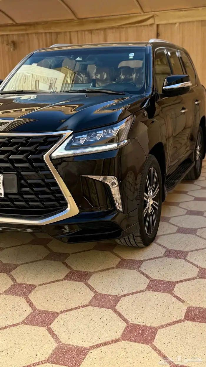 مباع لكزس LX 2021 فل كامل بحالة الوكالة 1