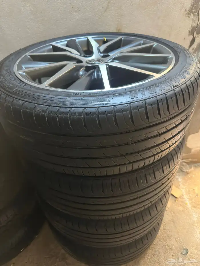 جنوط كامري اصلي 2023 مقاس 18 مع كفرات 14