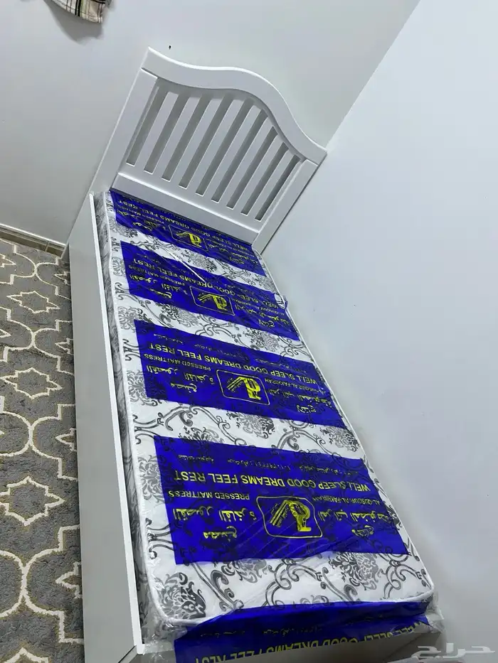 سرير خشب ابيض وطني بتصميم ايكيا 1