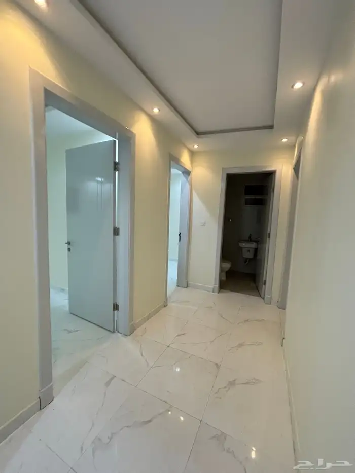 للبيع فيلا بحي بدر النموذجي 342م 12