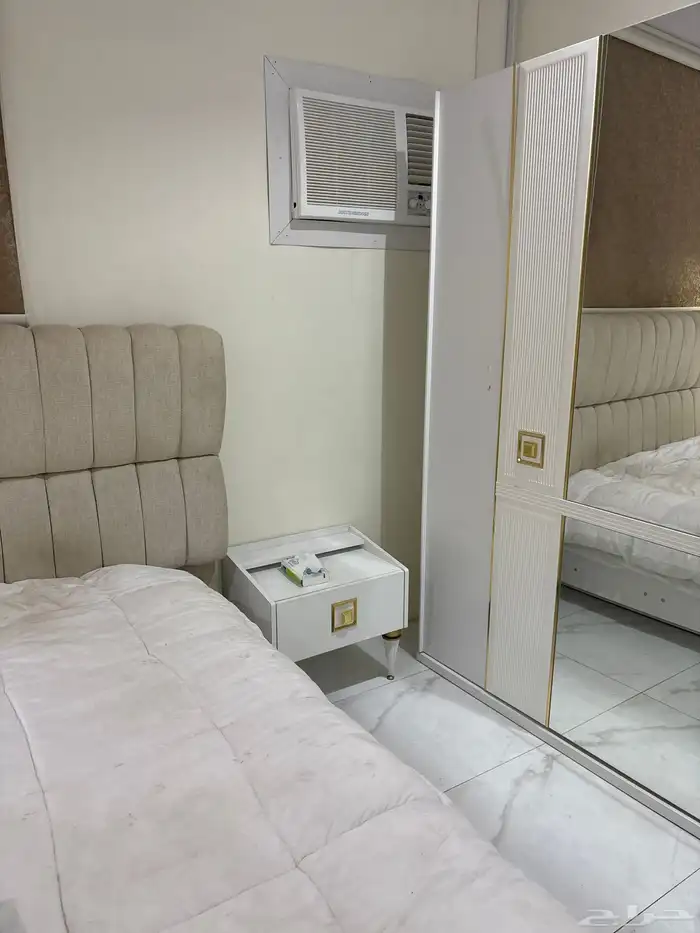غرفه نوم ومكيف 1