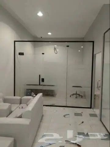 فني زجاج سكريت 4