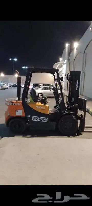 رافعات شوكية بجميع أنواعها للايجار اليومي شهري 0