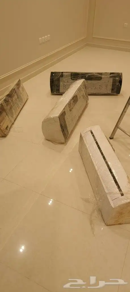 Split air conditioner transportation in Riyadh installation 2