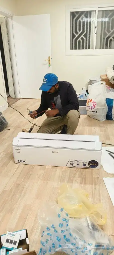 Split air conditioner transportation in Riyadh installation 9
