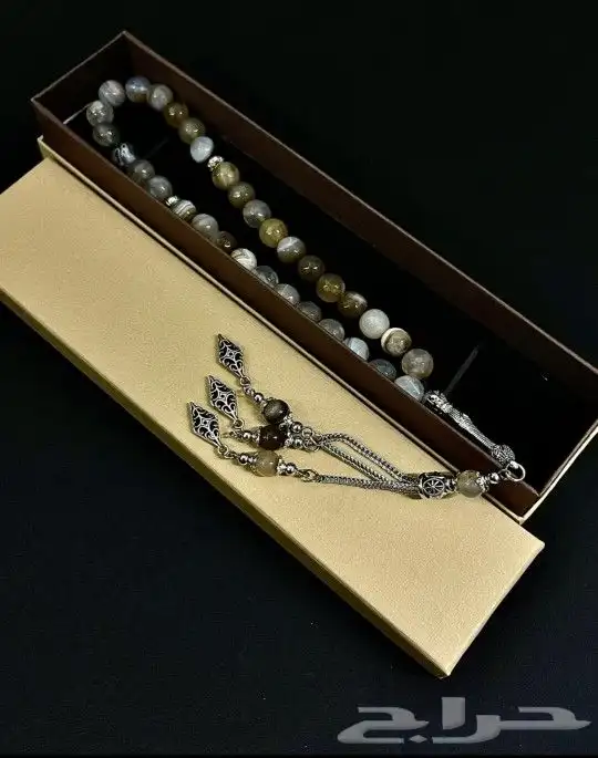 ساعات رجالي مع سبح عقيق 17