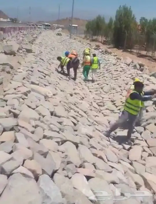 مقاولين نبحث عن مشاريع اعمال حجر 8