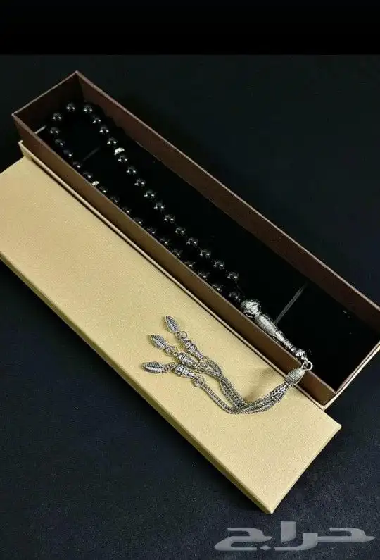 ساعات رجالي مع سبح عقيق 18