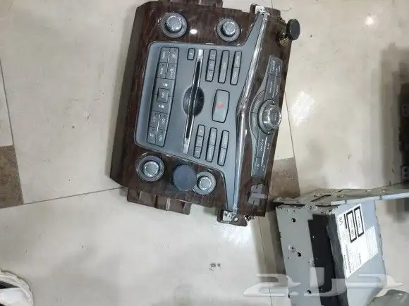 شاشه نيسان بلتنيوم وكاله فل كامل تدعم4 كاميرات محيطيه 6