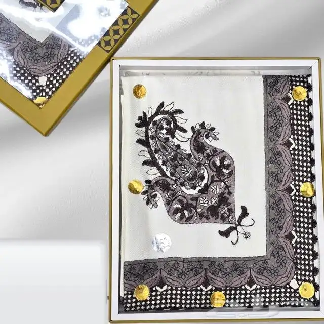 قماش شتوي فخم جدا معا ملحقاتها 15