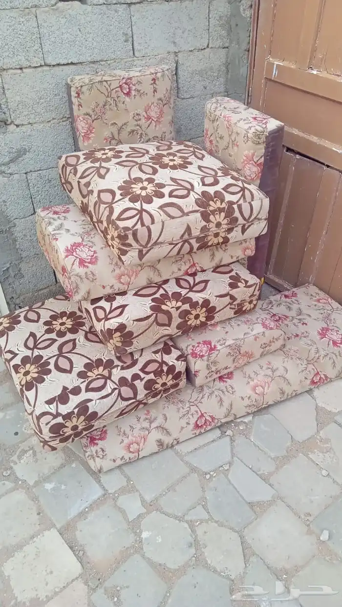 مساند مستخدمة ونظيفة 3