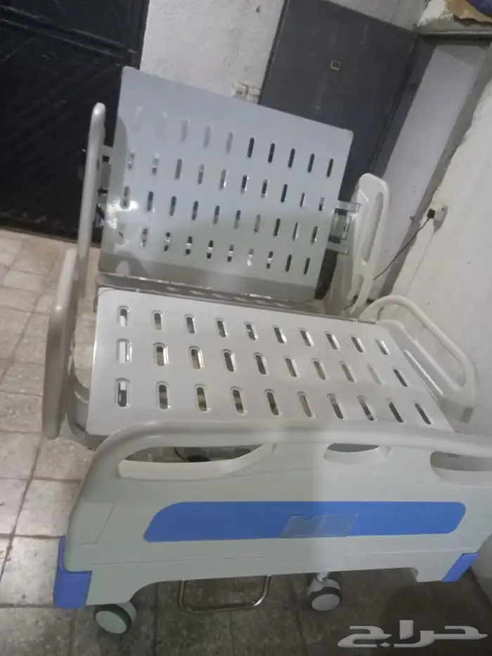 سرير طبي كهربائي عرض متر 6