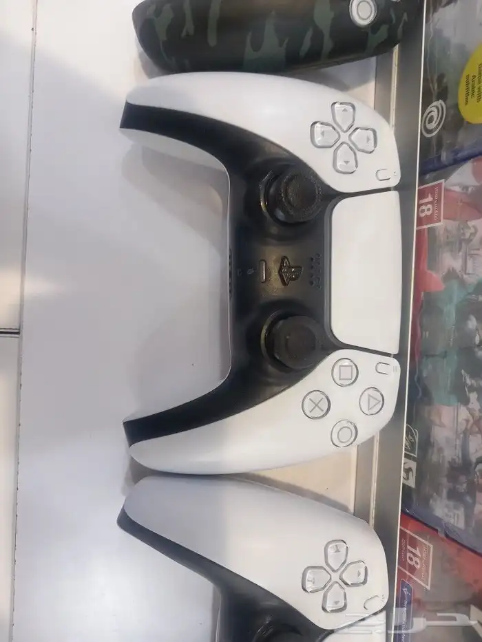 يد سوني فايف مستعملة نظيفة ضمان اسبوع 0