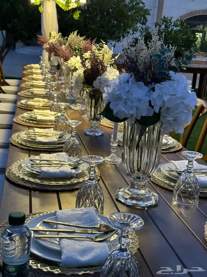 طاولات طعام VIP 12