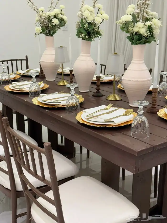 طاولات طعام VIP 15