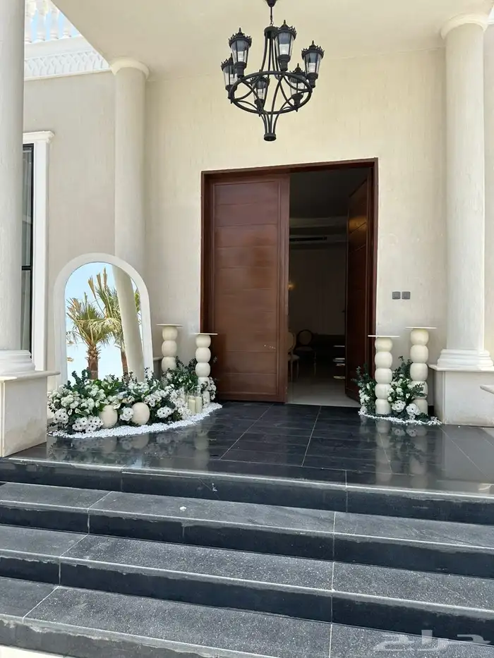 كوشات كوش مداخل استقبال طاولات طعام Vip 19