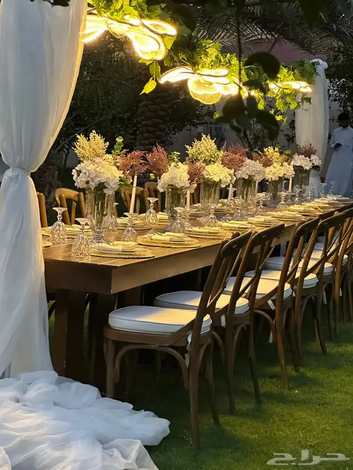 طاولات طعام VIP 13