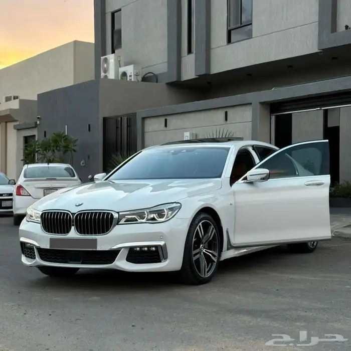 بي ام دبليو 730Li 2019 مخزن 1