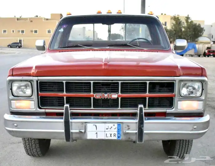 جمس سييرا 1980 احمر مع لوحه ( ر ص ل 1 ) 0