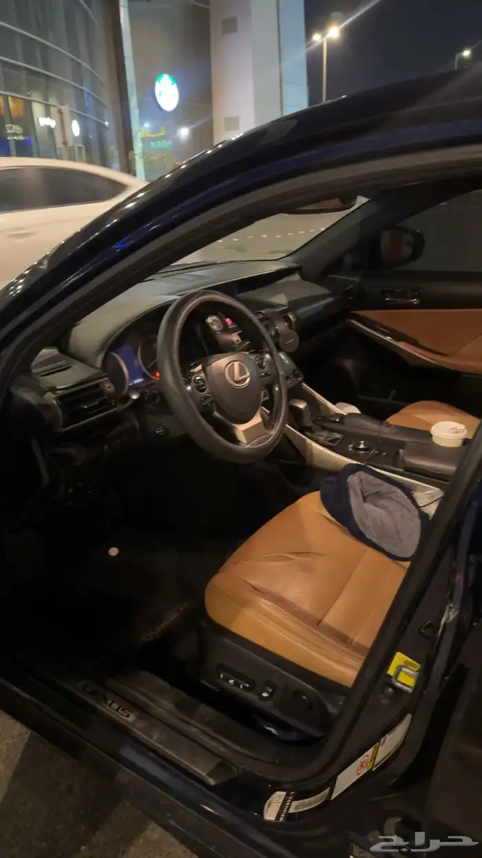 لكزس is250 بلاتينوم سبورت 8