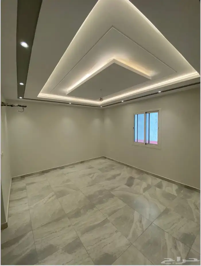 شقة 5 غرف امامية شقتين في الدور للبيع مساحة كبيرة 9