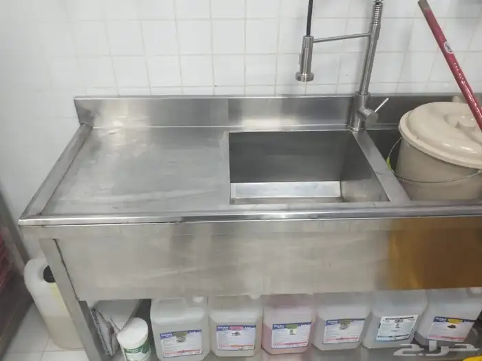 مداخن طاولات مغاسل تجهيز مطاعم ومطابخ وفنادق وكوفيه استانلس 23