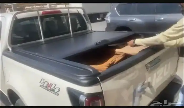 غطاء طبق صندوق هايلوكس ايسوزو ام جي 8