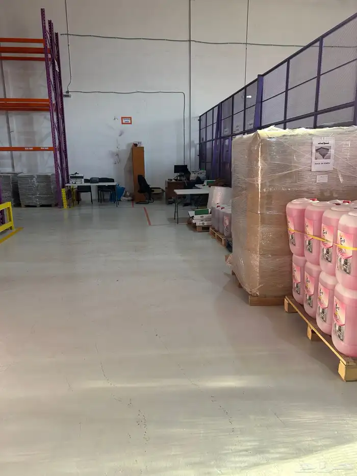 تأجير مساحات تخزين بالمتر - مستودع 2