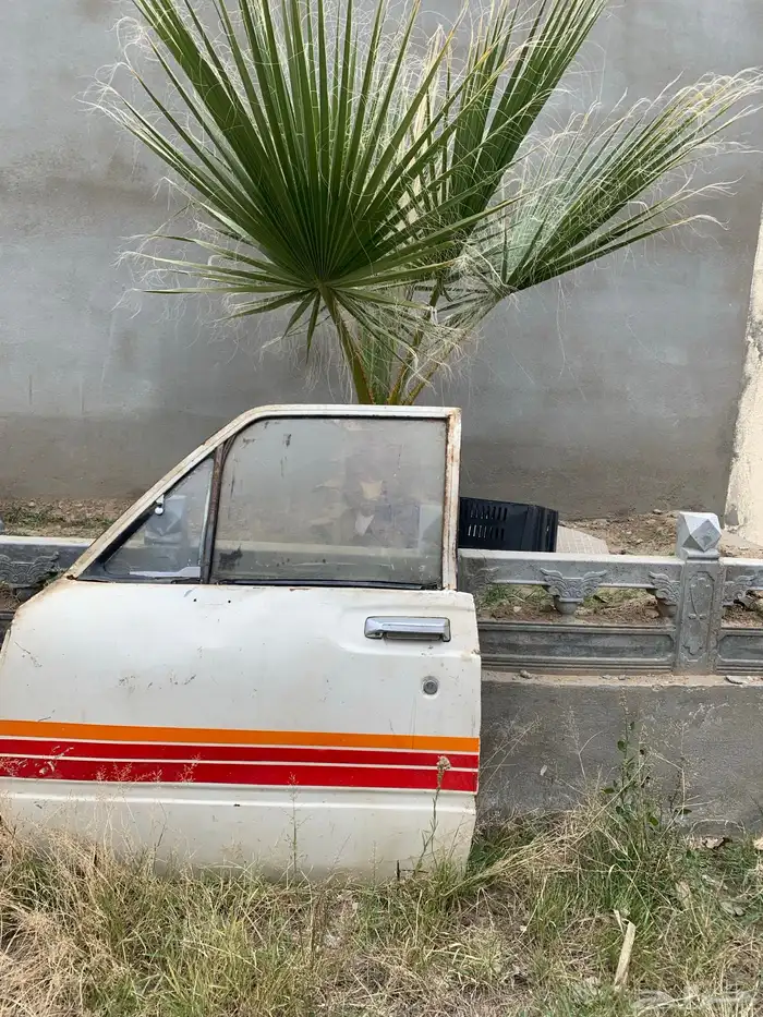 باب هايلوكس 1983 0