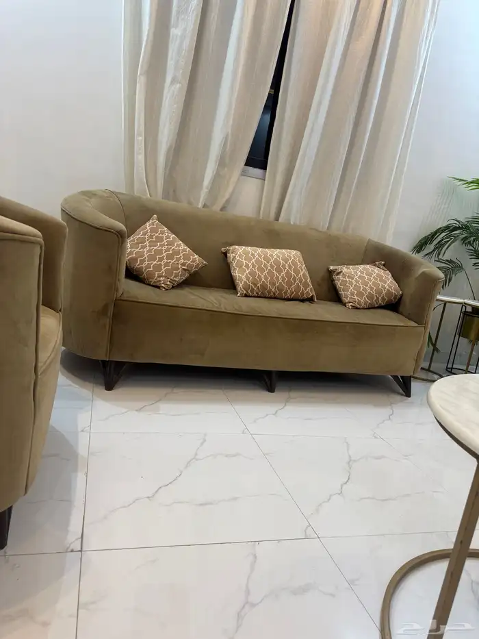 الكنب يكفي ل 7أشخاص 2