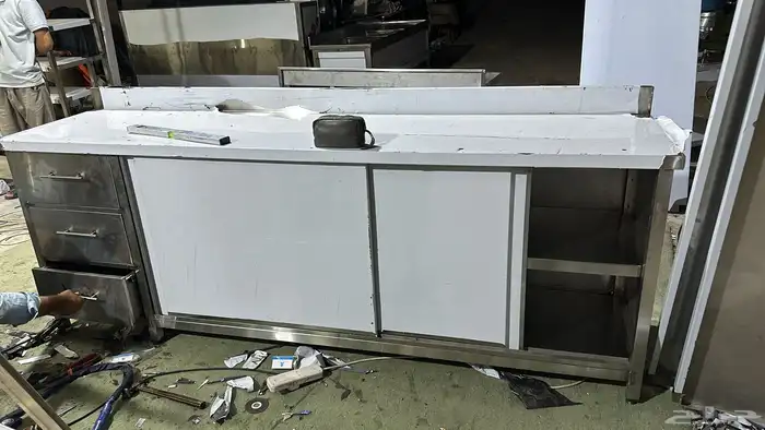 مداخن طاولات مغاسل تجهيز مطاعم ومطابخ وفنادق وكوفيه استانلس 7