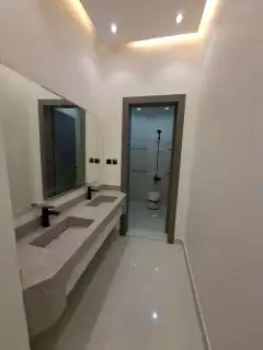 عقار 8