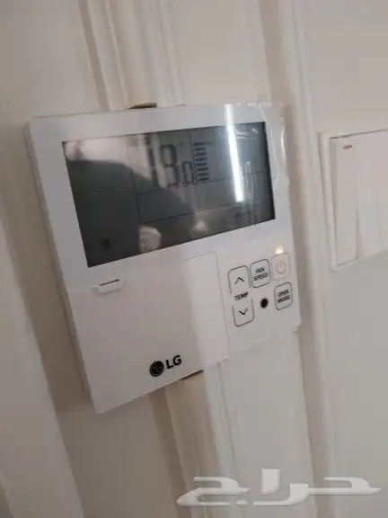 فني تكيف مركزي واعمال دكت سبليت 5