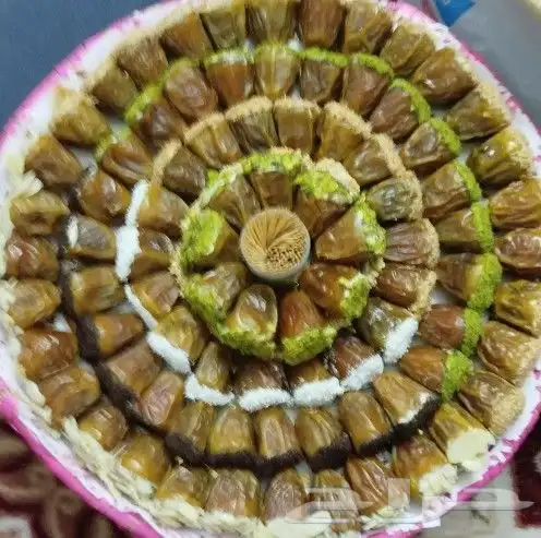 تمر محشي فاخره من اجود انواع التمور 0