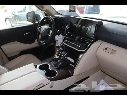 لاندكروزر GXR L4 بنزين موديل 2025 7