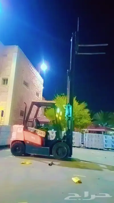رافعه فوركلفت للايجار 0