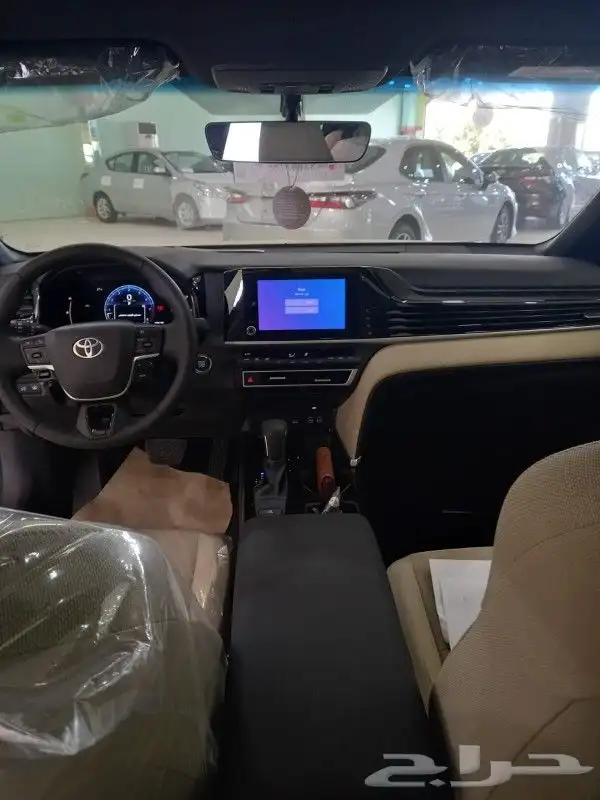 تويوتا كامري LE بنزين 2025 2