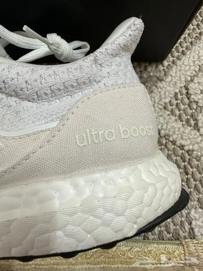 للبيع حذاء الترا بوست جديده 4