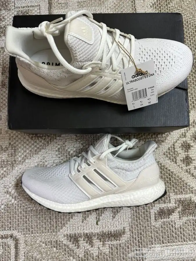 للبيع حذاء الترا بوست جديده 3