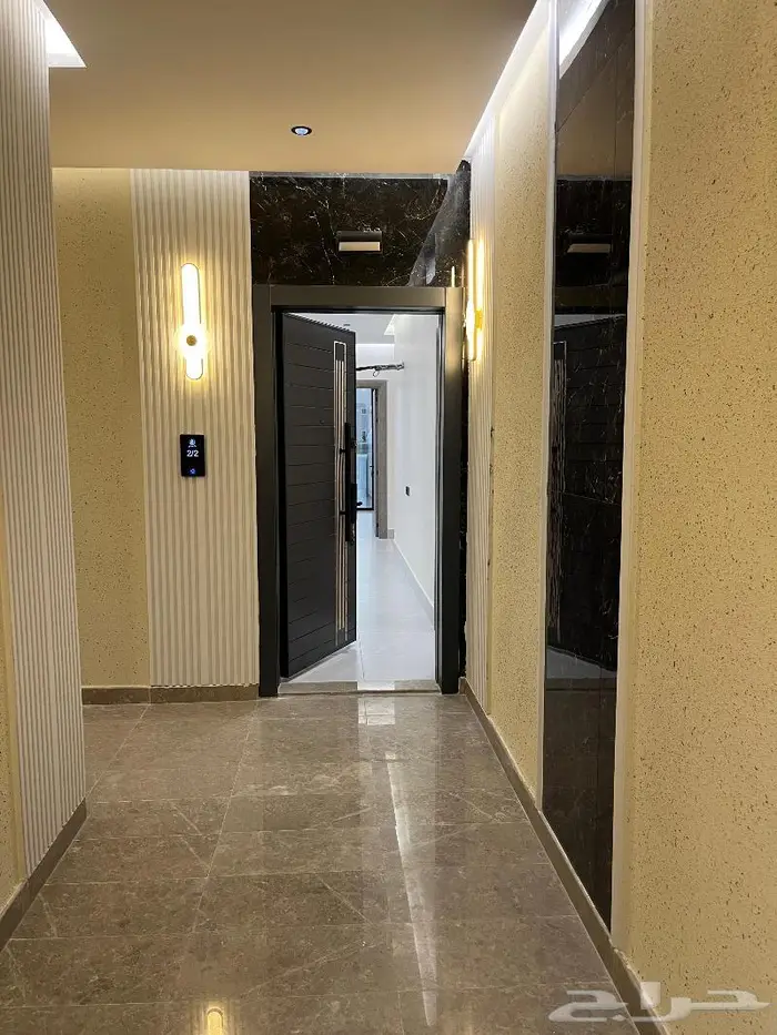 تملك شقة سكنية بتصميم عصري. 13