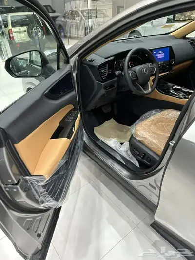 لكزس NX350 AA بنزين 2025 عرض للكاش والتقسيط 14