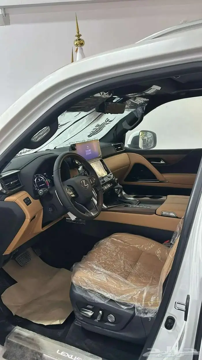 لكزس للايجار اليومي والشهري 1