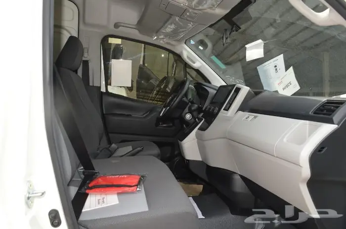 تويوتا باص هايس 2025 ديزل سقف مرتفع قير اوتوماتيك عبداللطيف 17