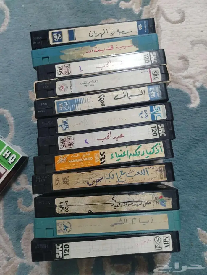 اشرطة فديو قديمه حجم صغير و كبير 10