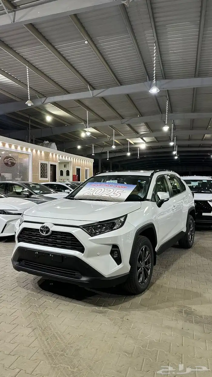 تويوتا راف فور XLE فتحة 2.0 بنزين 2025 جديد سعودي 0